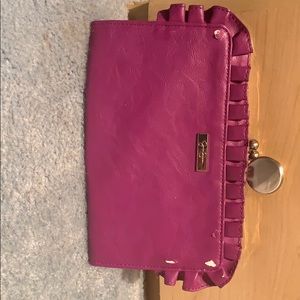 Jessica Simpson clutch